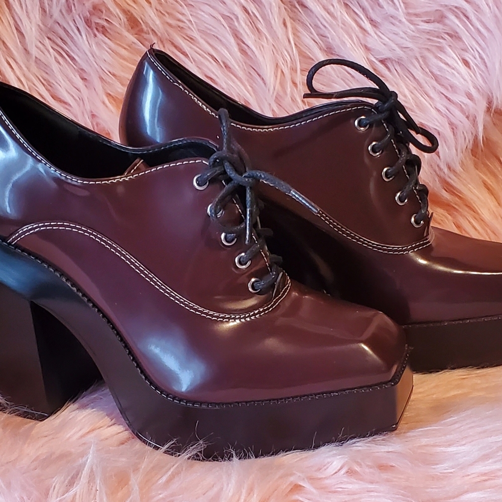 Gianni Bini Mazzen "City-Girl" Oxford Platform Pumps. - Picture 3 of 5
